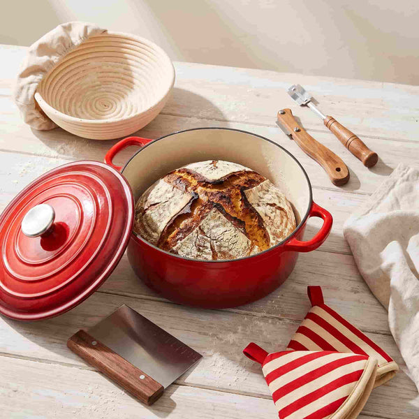 Runder Gusseisen Brottopf – zum Brotbacken inkl. Bäcker-Zubehör - Der Brottopf für knuspriges & fluffiges Brot